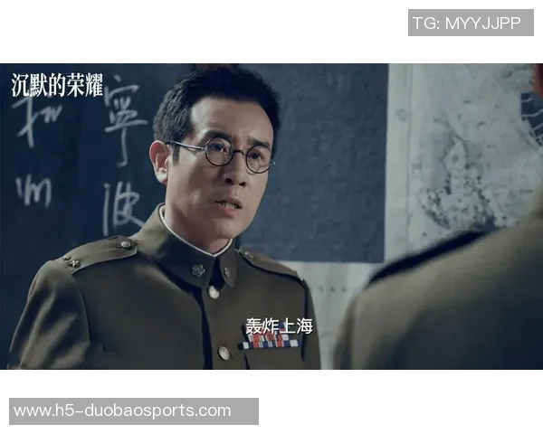 足球霸王的传奇之路:从草根到巅峰的奋斗与荣耀 足球霸王的传奇之路:从草根到巅峰的奋斗与荣耀